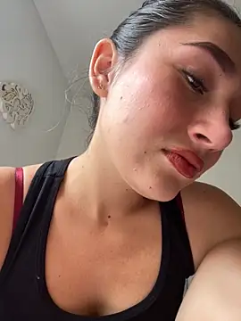 Isa Villamarin online show from October 21, 4:44 pm