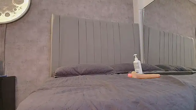 karla-ruiz online show from March 7, 8:05 pm