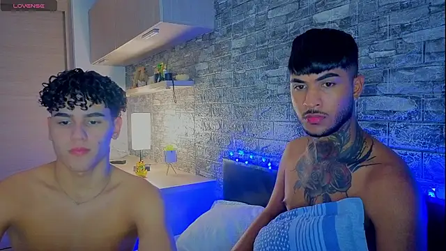 Theimperialboys  online show from March 16, 11:19 pm