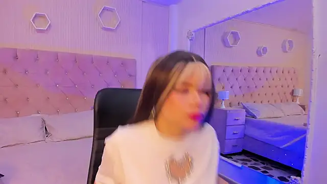 AphroditeSweet online show from November 16, 9:04 pm