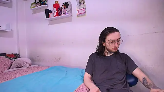 annyharriis online show from June 22, 6:49 pm