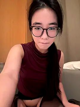 luluya1314 online show from December 19, 9:34 am