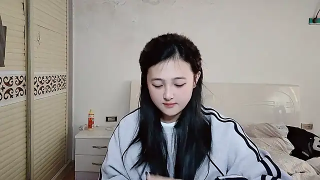 xxz98 online show from December 17, 8:18 am