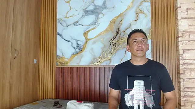 mollyandsam303av online show from March 28, 6:18 pm