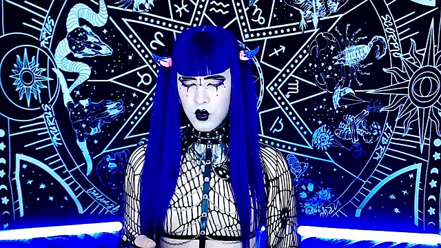 naomi satan online show from December 22, 1:09 am