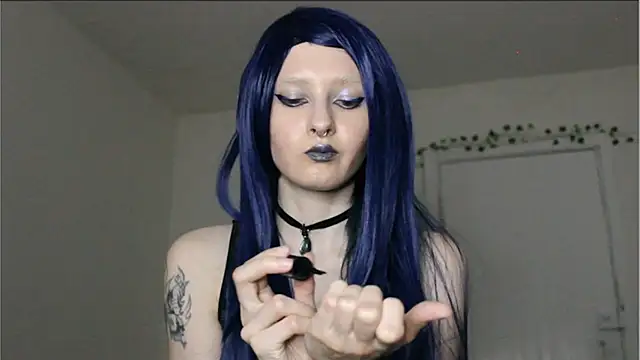 midnightsiren777 online show from March 22, 8:26 pm