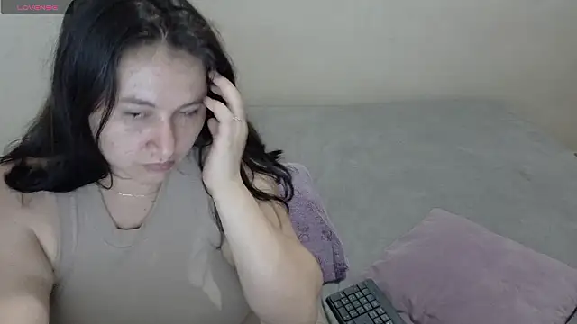 victoriadaniela online show from February 18, 3:38 am