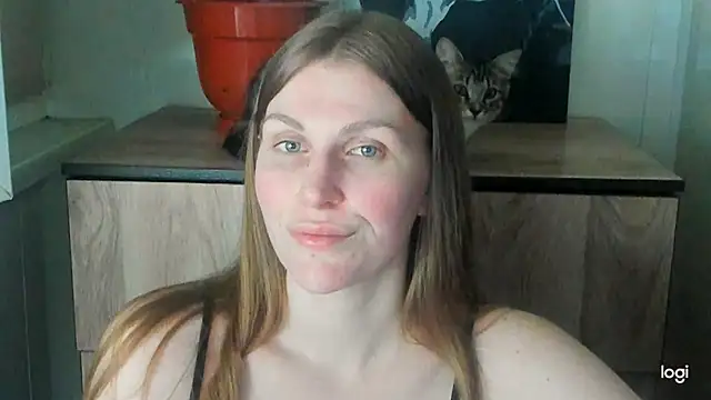 JuliaMuuun online show from July 5, 8:36 pm
