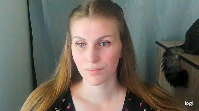 JuliaMuuun online show from June 13, 9:01 pm