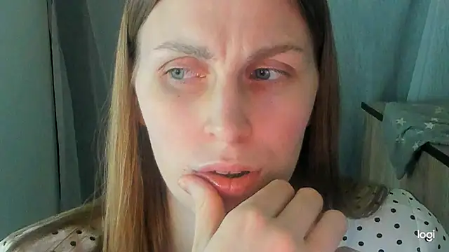 JuliaMuuun online show from June 28, 10:05 pm