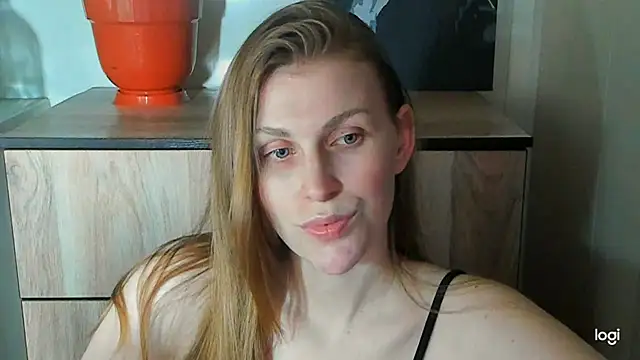 JuliaMuuun online show from July 14, 9:08 pm