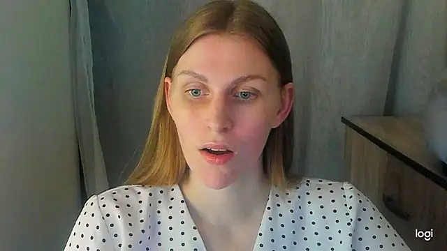 JuliaMuuun online show from June 26, 9:27 pm