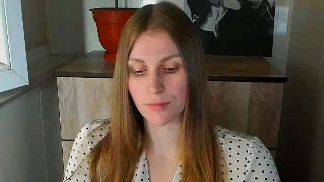 JuliaMuuun online show from July 16, 9:30 pm