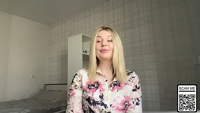 Blondie xoxoxo online show from March 22, 8:42 am