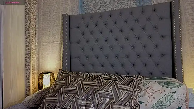 Abby roussee online show from November 2, 4:32 pm