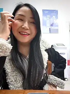 lingling5200 online show from March 6, 6:52 am