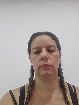 Nina vallon online show from March 4, 12:45 pm