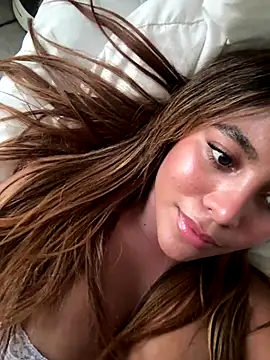 MegannHills online show from September 22, 5:22 pm