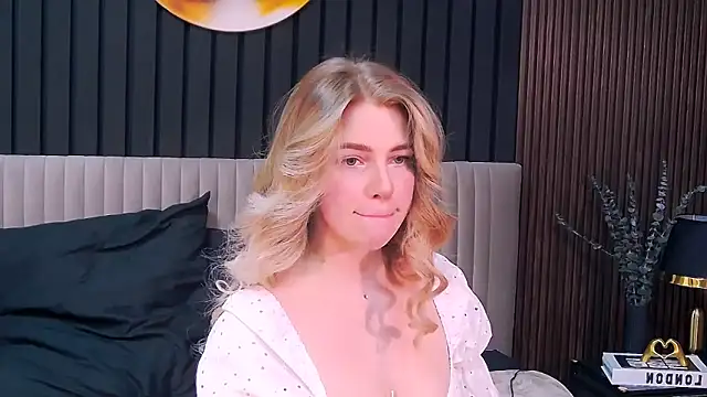 MilanaCeleste online show from February 19, 9:57 pm