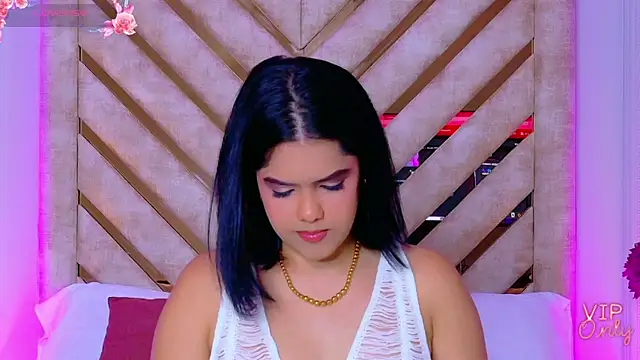 Martina-Roberts- online show from February 9, 5:21 am