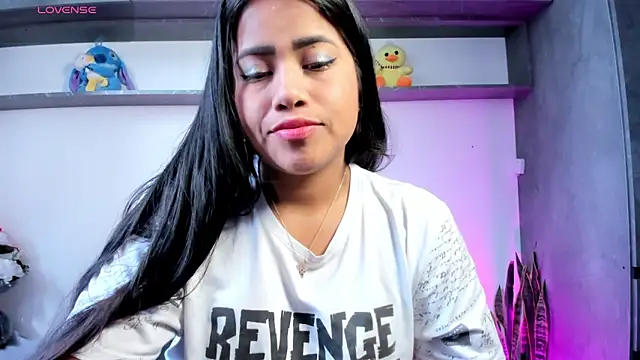 Victoria b  online show from February 5, 8:45 pm