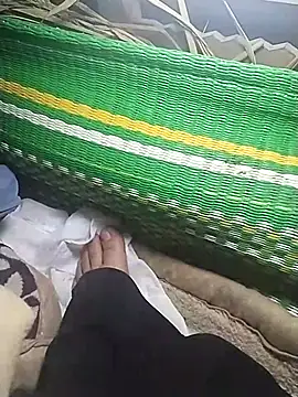 lylylove online show from March 25, 11:13 am