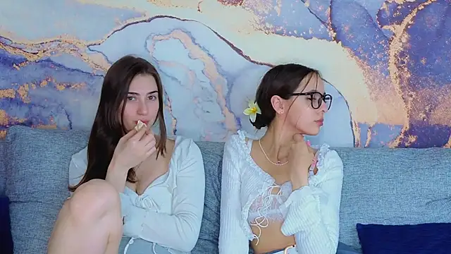 BerryTeen online show from October 9, 8:29 am