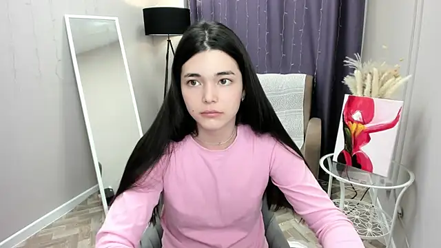 Albi Glow online show from April 4, 3:33 pm