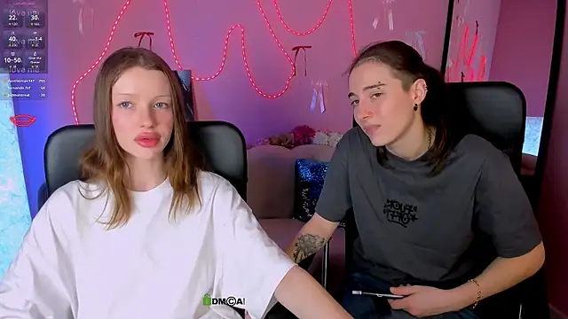 khloebeauty online show from April 4, 7:13 pm