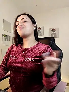  KittyEvans  online show from February 23, 4:13 am