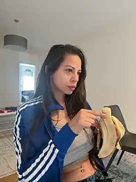 Teparolaverga1990 online show from March 27, 8:26 am