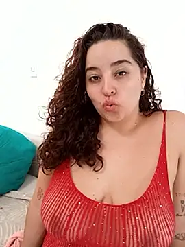 LoanaSantos online show from March 16, 9:30 pm