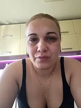 PalomaDesireee online show from April 15, 7:42 am