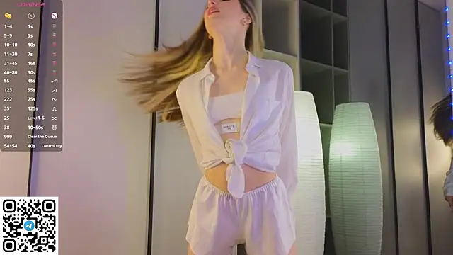 Quinavelle online show from March 27, 6:26 am