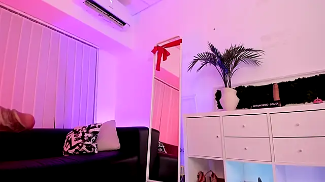 Mary Lori online show from March 28, 8:36 am