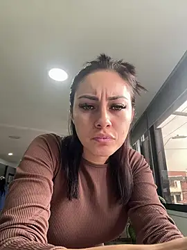 Isabellaa Palacios online show from April 14, 3:23 pm