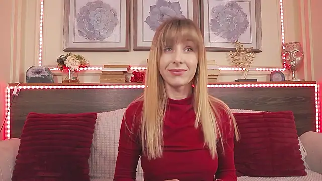 MuseDollX online show from March 24, 9:20 pm