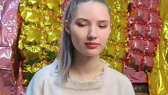  kikiclark   online show from April 16, 8:41 pm