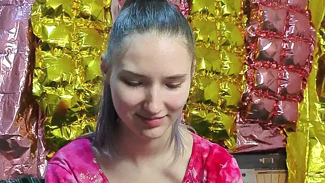  kikiclark   online show from April 12, 8:22 pm