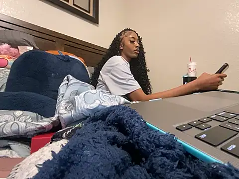 Brooke012 online show from March 8, 7:23 am