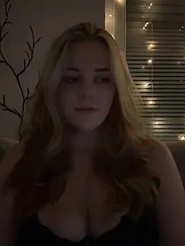 ItsLxsa online show from October 29, 12:15 am