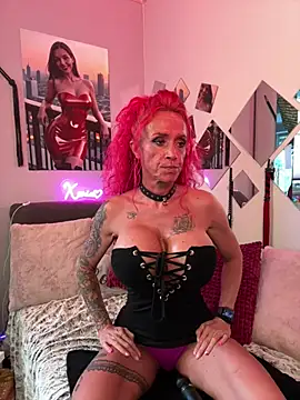 Hotmilfhamburg1 online show from July 4, 9:05 am