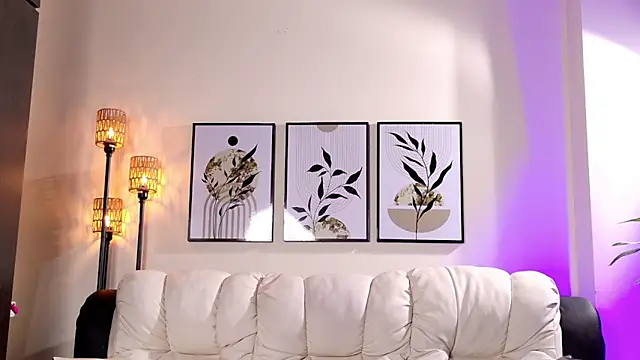 Violeta Foxz online show from March 20, 9:09 pm