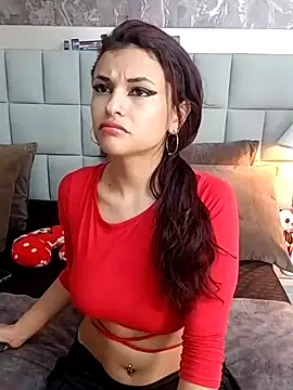 yiyisandoval online show from March 22, 10:16 pm