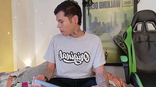 rosse dredd online show from April 12, 5:49 pm