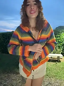 roxyrougee online show from April 21, 10:33 am