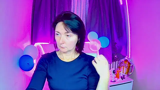 VivianGuchih online show from September 27, 6:09 am