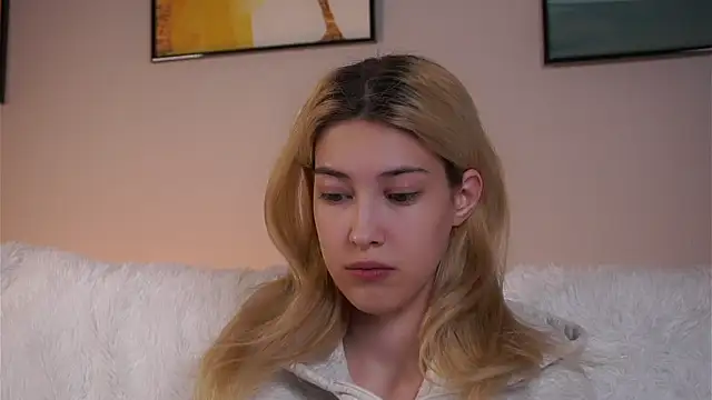 AngelicRice online show from April 18, 7:07 pm