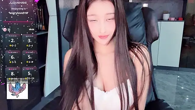 Winnie666- online show from April 4, 7:13 pm