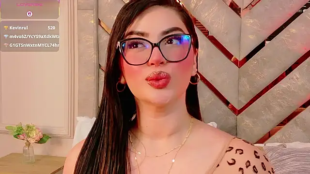 Catalina-Malave online show from March 18, 6:07 am